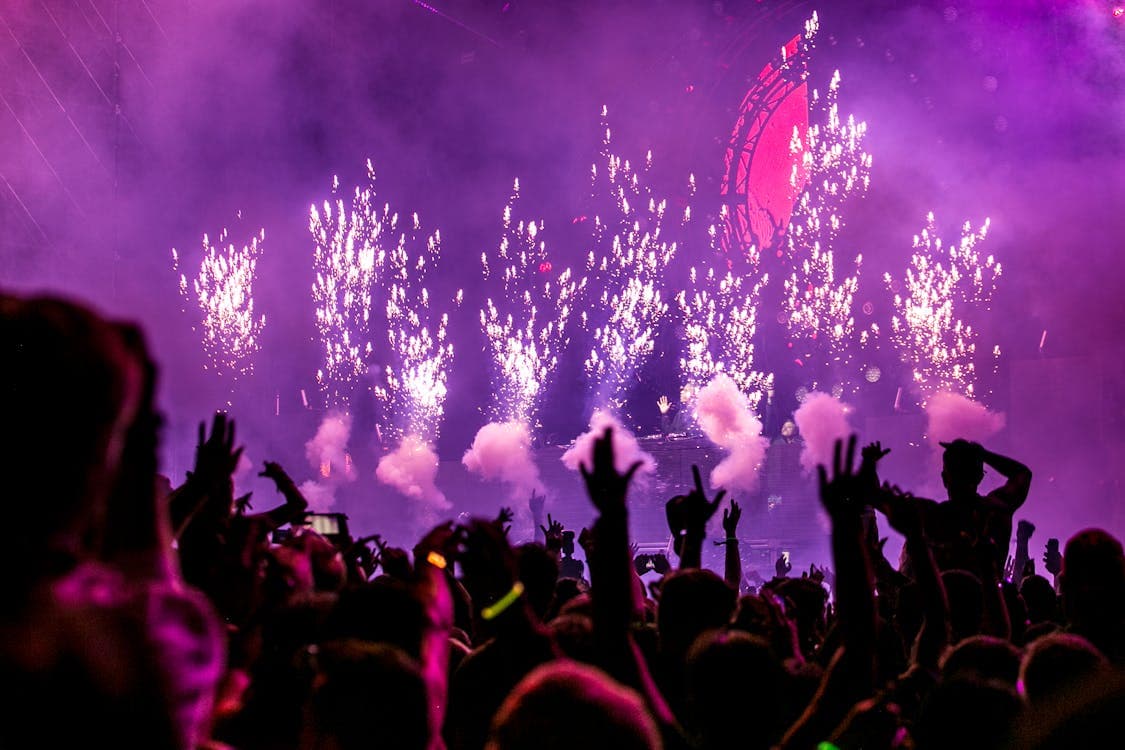 Vừa Có Âm Nhạc Vừa Có Quay Số: Công Thức Tạo Event Đáng Nhớ